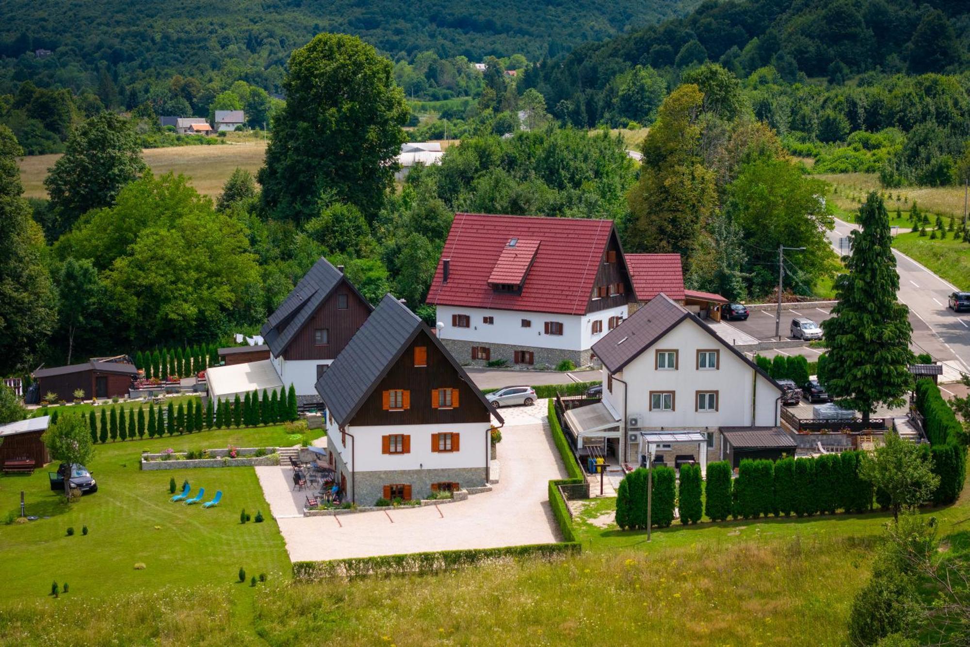 Green Lakes House Plitvicka Jezera Bagian luar foto